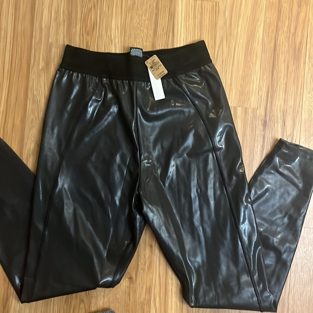 NWT VS PINK leggings